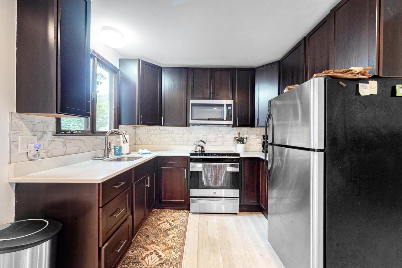 Lake Shore Living Фолмут Экстерьер фото